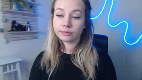 Holly online show from January 9, 2025, 9:37 am