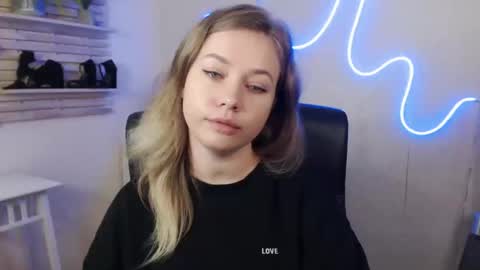 Holly online show from January 30, 2025, 5:41 am