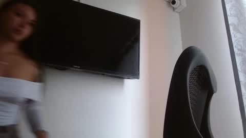 Holly online show from February 10, 2026, 8:46 pm