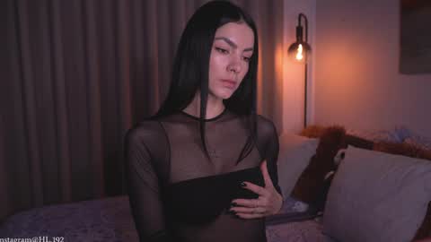 Holly Linder online show from April 2, 2026, 1:03 am