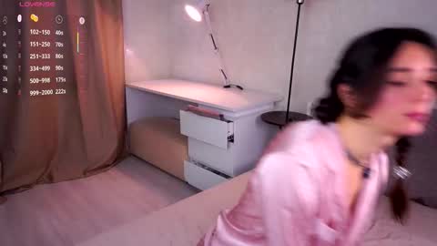 Delly online show from November 21, 2025, 5:39 am