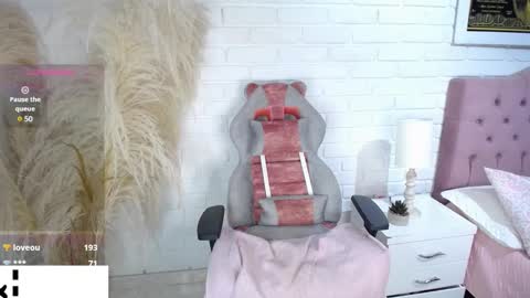 Snapshot of hollyprincess_2 chatting on January 15, 2025, 2:27 am holly princess mermaid online show from January 15, 2025, 2:27 am