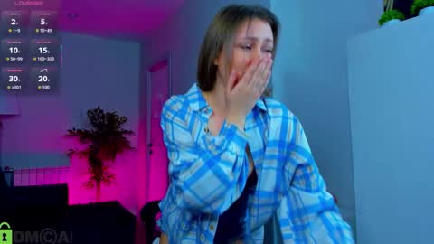 Holly online show from November 4, 2025, 8:24 am