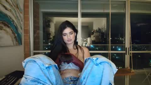 hollyshit_ online show from December 15, 2025, 11:31 pm