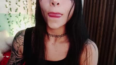 holly online show from December 5, 2024, 7:38 am