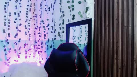 holly online show from December 12, 2024, 10:09 pm