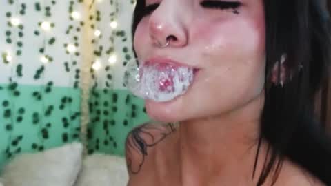 holly online show from January 14, 2025, 2:40 am