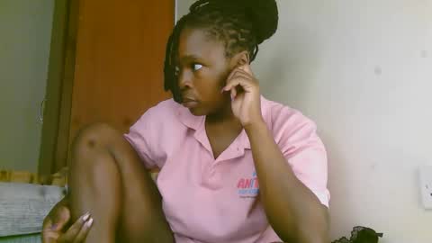 holy_ebony online show from May 13, 2026, 9:39 am