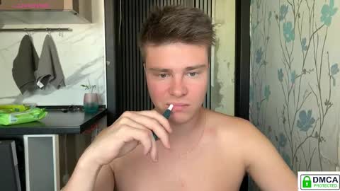 Snapshot of holy_eggs_00 chatting on September 12, 2025, 8:03 am holy_eggs_00 online show from September 12, 2025, 8:03 am