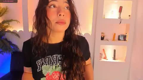Snapshot of holy_lux22 chatting on May 28, 2026, 11:40 am Holy Lux online show from May 28, 2026, 11:40 am
