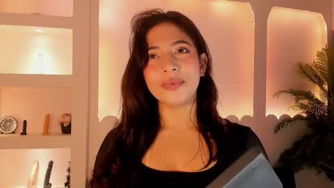 Snapshot of holy_lux22 chatting on June 4, 2026, 11:27 am Holy Lux online show from June 4, 2026, 11:27 am