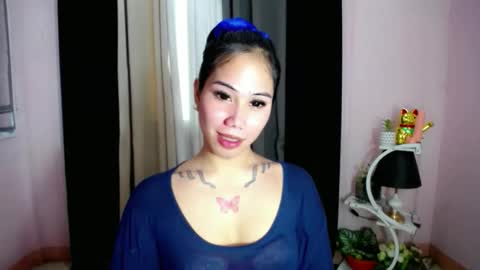 holy_samyx online show from November 22, 2025, 6:01 am