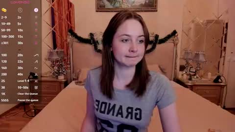 holybabydoll online show from December 18, 2025, 11:49 am