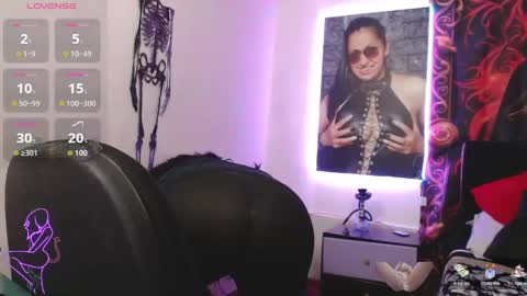 Milena online show from June 4, 2026, 8:37 pm