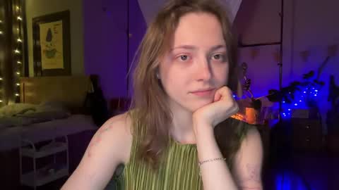 Snapshot of holydori chatting on April 23, 2026, 8:33 pm dori not holy get my tg channel with link from description under last photo online show from April 23, 2026, 8:33 pm