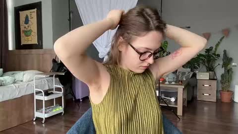 Snapshot of holydori chatting on April 24, 2026, 11:45 am dori not holy get my tg channel with link from description under last photo online show from April 24, 2026, 11:45 am