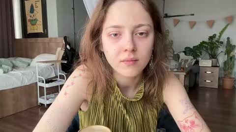Snapshot of holydori chatting on April 27, 2026, 7:39 am dori not holy get my tg channel with link from description under last photo online show from April 27, 2026, 7:39 am