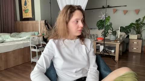 Snapshot of holydori chatting on April 28, 2026, 12:43 pm dori not holy get my tg channel with link from description under last photo online show from April 28, 2026, 12:43 pm