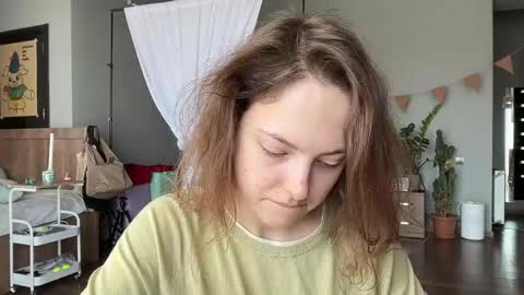 Snapshot of holydori chatting on April 30, 2026, 9:37 am dori not holy get my tg channel with link from description under last photo online show from April 30, 2026, 9:37 am