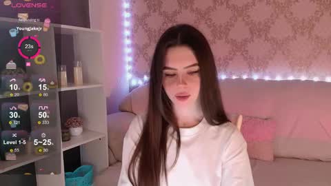 Mia online show from March 13, 2026, 3:46 am