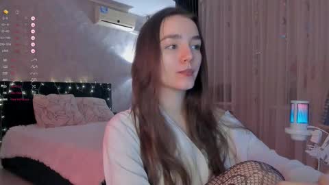 Snapshot of honey_chantal chatting on January 18, 2026, 7:28 pm Chantal online show from January 18, 2026, 7:28 pm