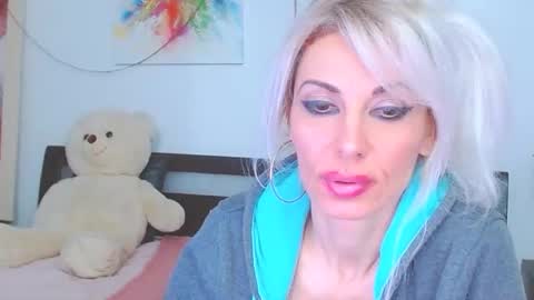 honey_lara online show from March 2, 2026, 5:08 am