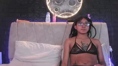 Snapshot of honey_lesbian_hott777 chatting on June 6, 2026, 7:35 am honey_lesbian_hott777 online show from June 6, 2026, 7:35 am
