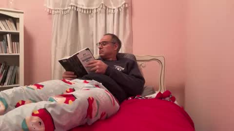 honey_man14 online show from November 18, 2025, 12:16 am