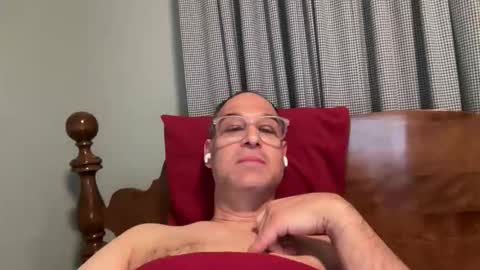 honey_man14 online show from May 19, 2026, 2:51 am