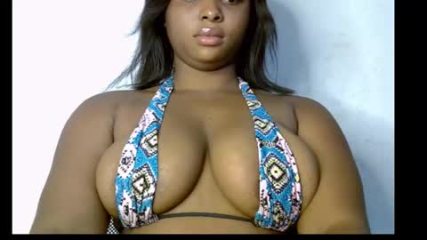 mamacita online show from November 1, 2025, 8:38 am