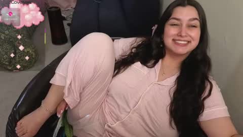 Tia online show from April 19, 2026, 1:49 am