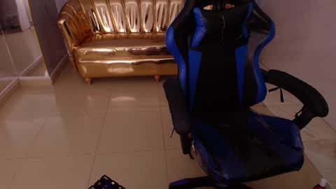 HONEY  online show from November 22, 2025, 1:59 am