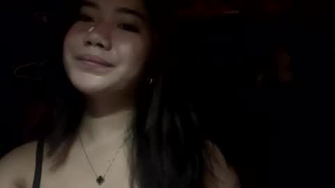 Snapshot of honeyafterdark_ chatting on February 1, 2026, 3:43 pm HoneyAfterDark online show from February 1, 2026, 3:43 pm