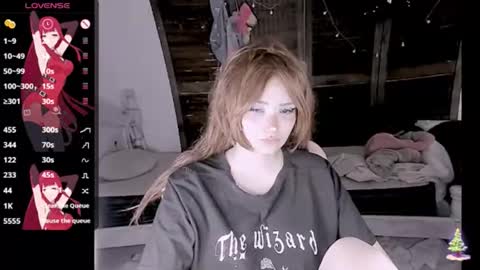 Snapshot of honeyapplealaska chatting on December 14, 2025, 2:28 am Honey Apple Alaska online show from December 14, 2025, 2:28 am