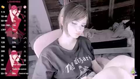 Snapshot of honeyapplealaska chatting on December 16, 2025, 6:07 am Honey Apple Alaska online show from December 16, 2025, 6:07 am