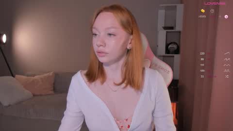 honeyautumn online show from October 12, 2025, 8:41 pm