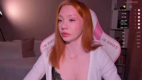 honeyautumn online show from April 18, 2026, 12:25 am