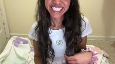 honeybeebaby12 online show from November 3, 2025, 4:36 am