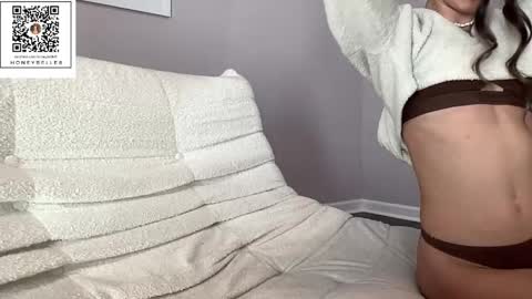 Snapshot of honeybelle8 chatting on March 19, 2026, 10:52 am belle brunette online show from March 19, 2026, 10:52 am