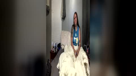 honeyboo27 online show from June 14, 2026, 3:30 am