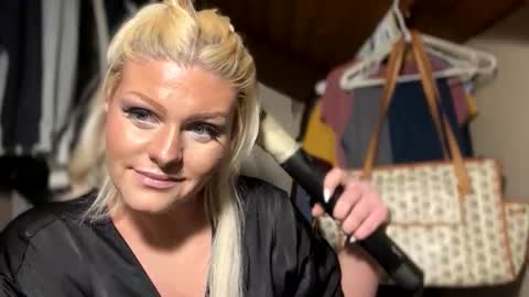 honeybuhnny online show from February 21, 2026, 2:23 am