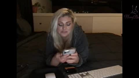 honeybuhnny online show from March 28, 2026, 6:57 am