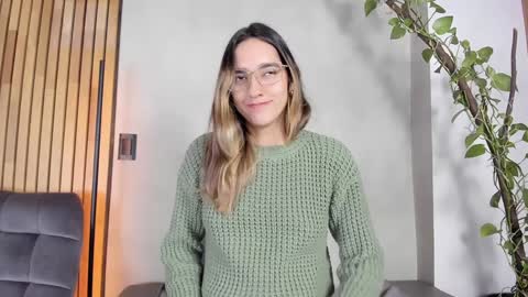 Snapshot of honeyhot69__ chatting on December 26, 2024, 11:32 am Sofia independent model online show from December 26, 2024, 11:32 am