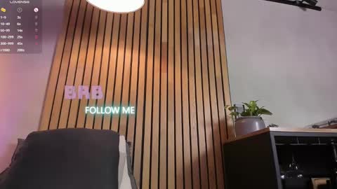 Snapshot of honeyhot69__ chatting on March 10, 2025, 2:37 pm Sofia independent model online show from March 10, 2025, 2:37 pm