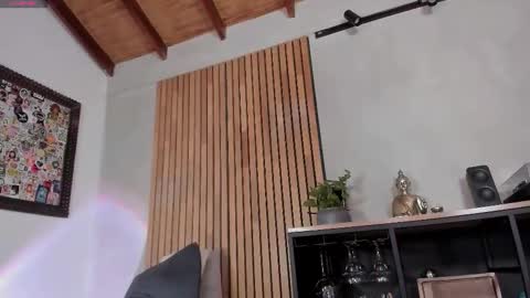 Sofia independent model online show from March 18, 2026, 11:46 am