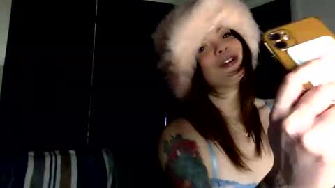 Snapshot of honeymagicxo chatting on February 13, 2025, 11:15 pm honeymagicxo online show from February 13, 2025, 11:15 pm