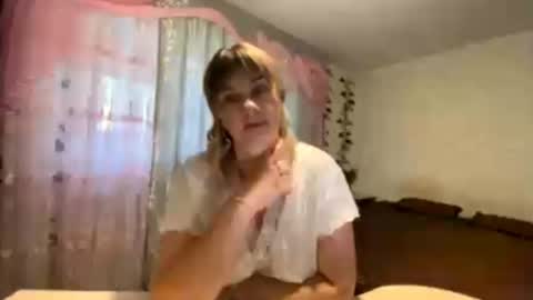 Snapshot of honeyrose333 chatting on September 9, 2025, 7:30 am Vita online show from September 9, 2025, 7:30 am