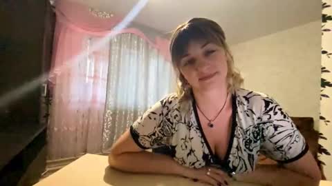 Snapshot of honeyrose333 chatting on September 24, 2025, 9:12 am Vita online show from September 24, 2025, 9:12 am