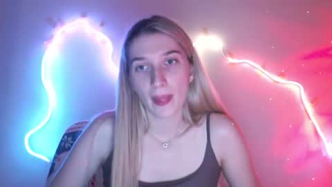 honeyveil online show from June 11, 2026, 7:45 pm