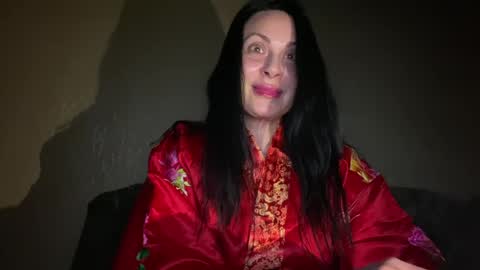 Snapshot of honeyvibe26 chatting on May 4, 2026, 7:10 pm honeyvibe26 online show from May 4, 2026, 7:10 pm